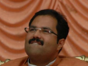 Ministers Must Only Drive Government Ministers Must Only Drive Government