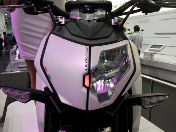 2014 Auto Expo: TVS Sports Bike Concept 2014 Auto Expo: TVS Sports Bike Concept