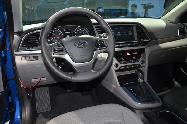 Next-Gen Hyundai Elantra Spied Testing In India Ahead Of ... hyundai elantra interior right hand drive 