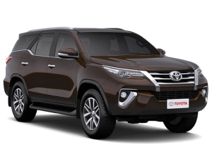 Fortuner Gadi Wallpaper