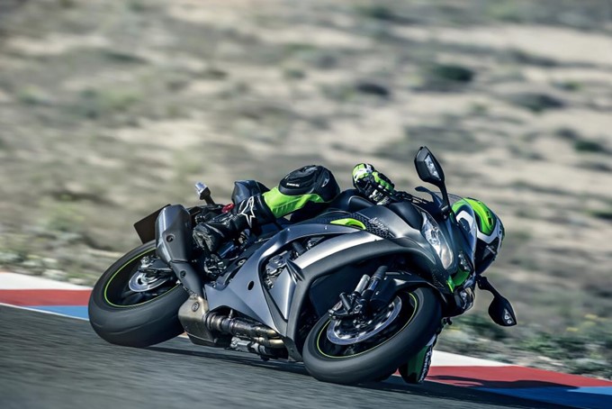 2018 Kawasaki Ninja Zx 10r Se Images Photo Gallery Of 2018 Kawasaki