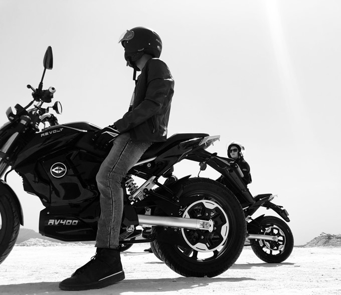 Revolt RV 400 Images [HD]: Photo 