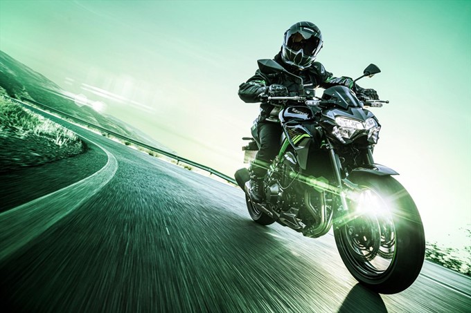 2020 Kawasaki Z900 [HD]: Photo Gallery of 2020 Kawasaki Z900 -