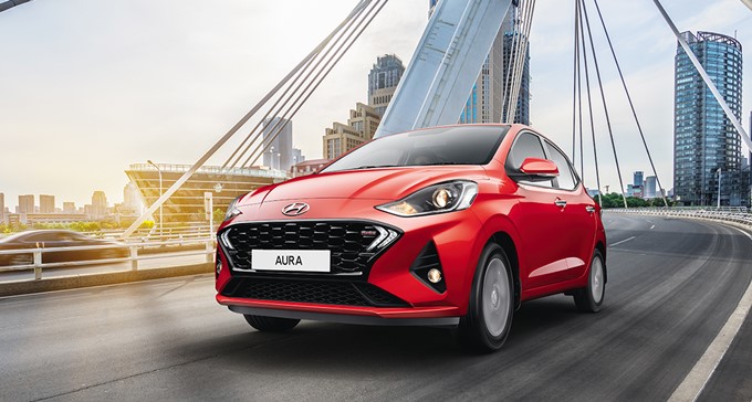 Hyundai Aura Photos