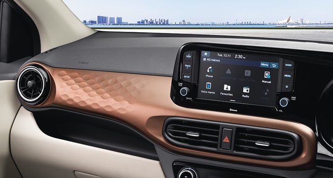 Hyundai Aura Photos