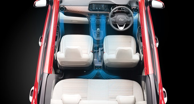 Hyundai Aura Photos