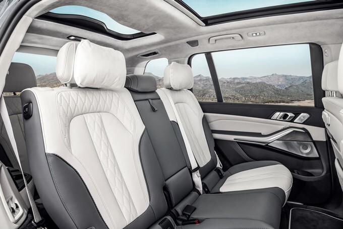 2023 Bmw X7 Third Row 2023 Bmw X7 Images Hd 2023 Bmw X7 Interior Exterior Photo Gallery Drivespark