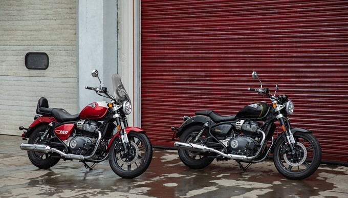 Royal Enfield Super Meteor 650 Images [HD]: Photo Gallery of Royal