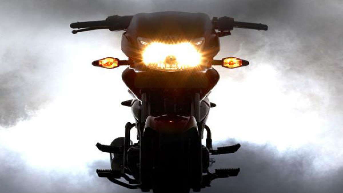 TVS Phoenix 125 Premium Motorcycle Pictorial Review Features