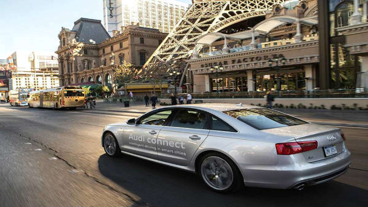 Audi Online Traffic Light Recognition System Promises Fuel Savings