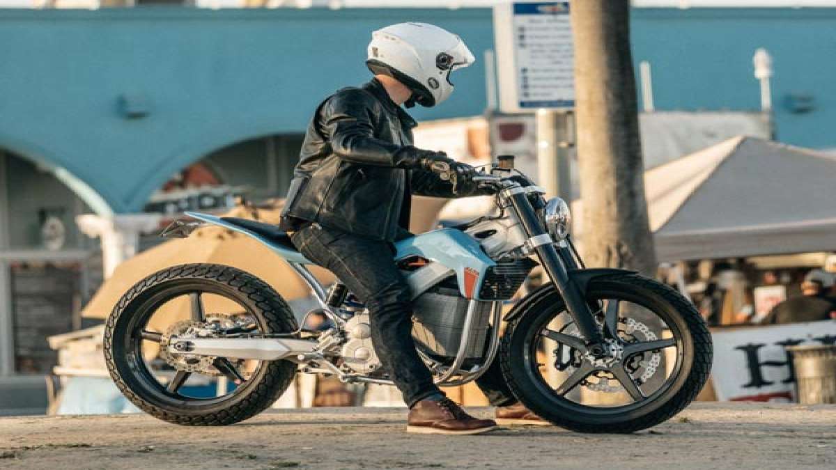 Alta Motors Redshift ST; An Electric Street Tracker Motorcycle Concept