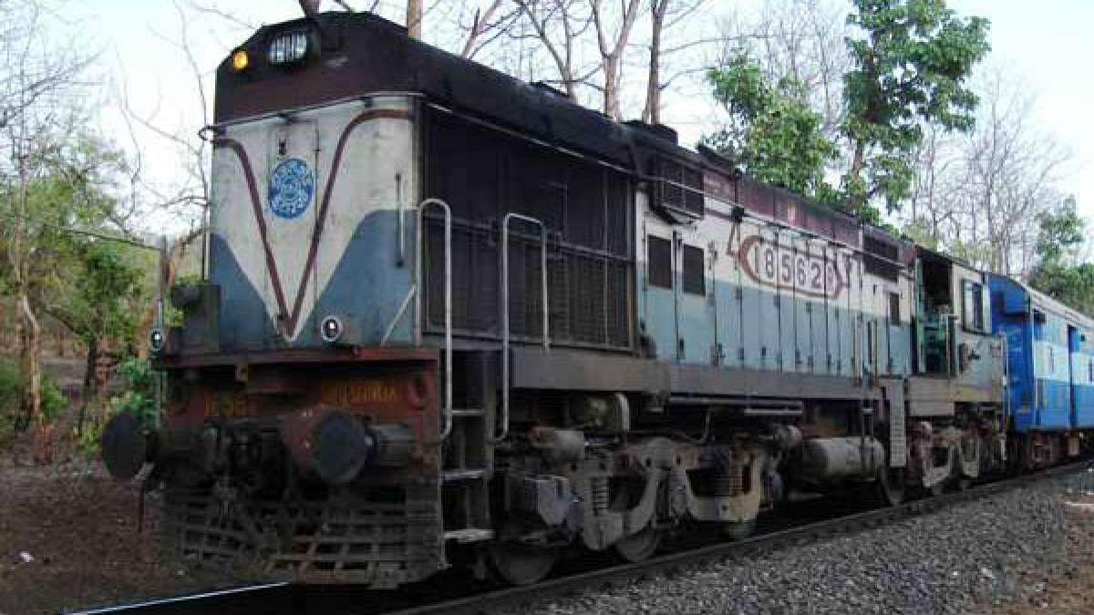 Here’s Why Diesel Train Engines Are Not Turned Off — Did You Know That