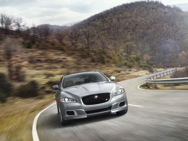 2014 jaguar xjr  new york auto show  drivespark