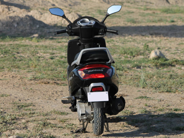 Mahindra Gusto: Rear View