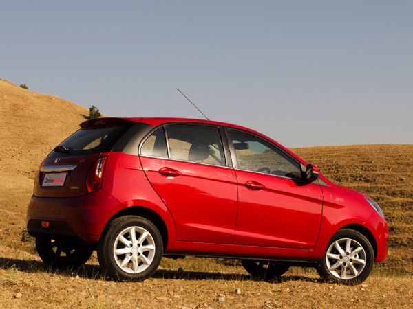 Review: 2015 Tata Bolt Petrol Hatchback