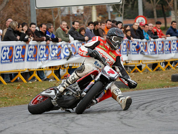 8. Supermoto: