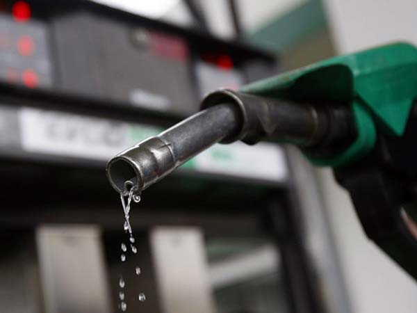 FAME Scheme India To Save Rs 60 000 Crore Fuel Annually DriveSpark fame-scheme-india-to-save-rs-60-000-crore-fuel-annually-drivespark