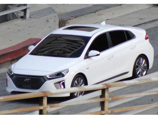 Hyundai Ioniq Hybrid Spotted Testing Spy Shots Drivespark Hyundai Ioniq Spy Shot Front Design