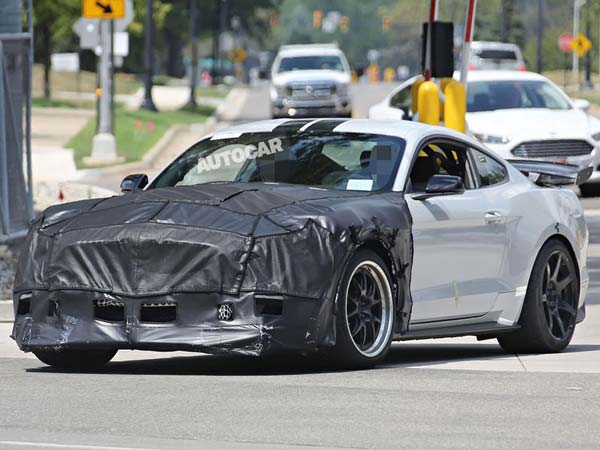 2018 Ford Mustang Shelby Gt500 Spotted Testing Rumored To Produce