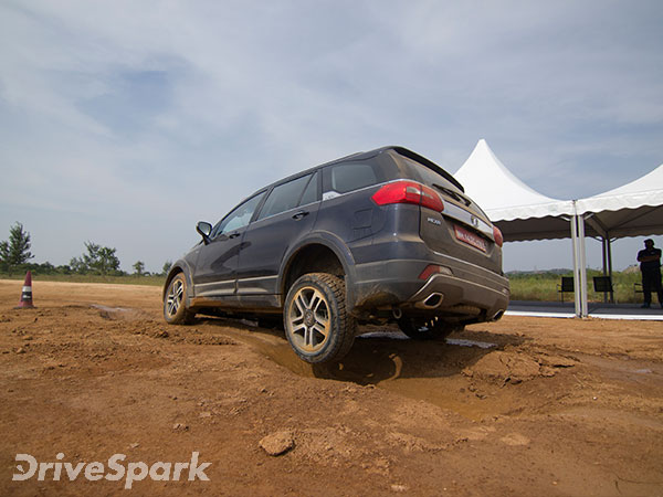 First Drive: Tata Hexa — Hexa-ting Times Ahead!