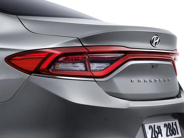 2017 Hyundai Azera Grandeur Revealed Drivespark News