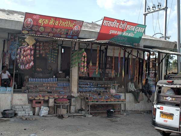 Liquor Shops On All Highways Banned By Supreme Court - DriveSpark News