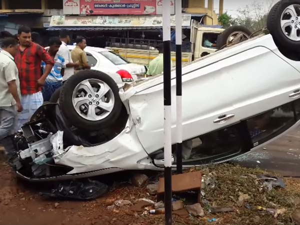 Honda City Crashes Into Maruti Swift