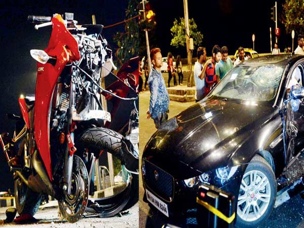 Honda Cbr 250r Hits A Jaguar Xe In A High Speed Crash In Mumbai