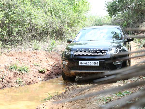 Land Rover Discovery Sport Off-Road Capabilities Explored
