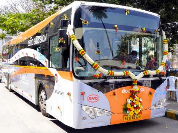 Hyundai Reveals All-Electric Bus Named Elec City