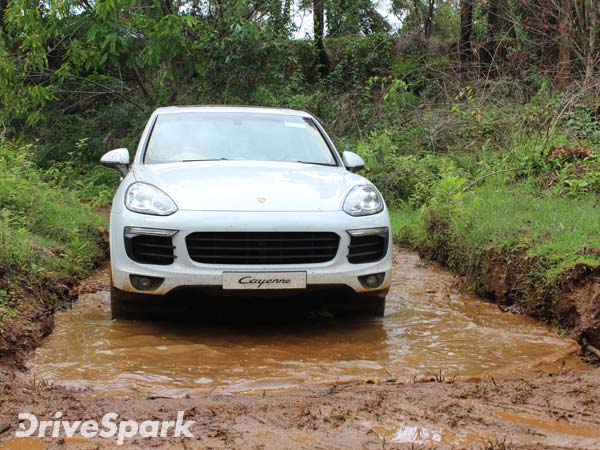 Porsche Cayenne & Macan Off-Road Capabilities Explored