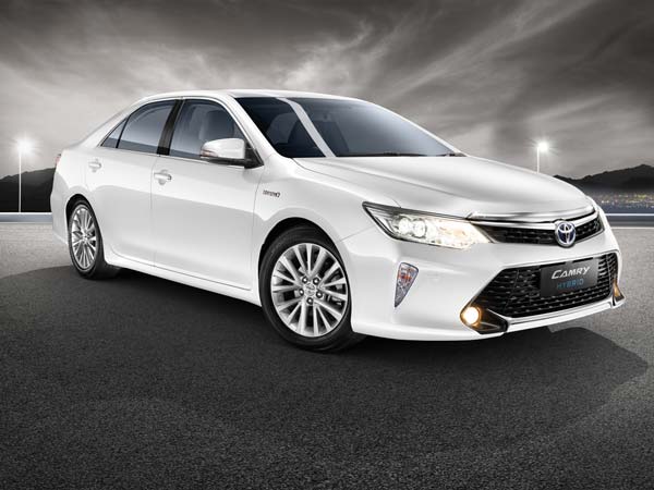 Toyota Camry Hybrid Price Post Gst To Increase By Rs 10 Lakh Toyota Camry Hybrid Price Post Gst To Increase By Rs 10 Lakh