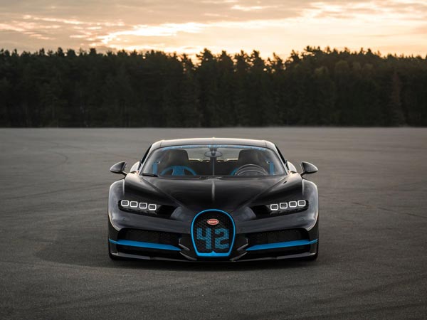 Bugatti Chiron Sets World Record With Montoya Behind The Wheel