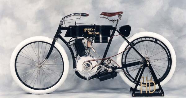 Evolution Of Motorcycles — Why Are Motorcycle Exhausts Commonly Placed On The Right Side?