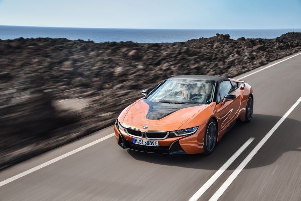 2017 Los Angeles Auto Show: Drop-Top BMW i8 Roadster Revealed