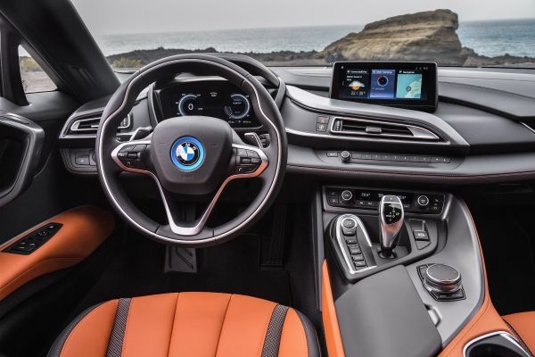 2017 Los Angeles Auto Show: Drop-Top BMW i8 Roadster Revealed