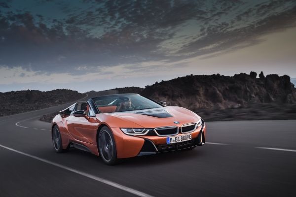 2017 Los Angeles Auto Show: Drop-Top BMW i8 Roadster Revealed