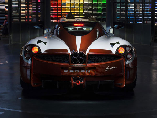 Pagani Huayra Lampo Revealed