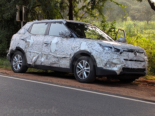 Exclusive: SsangYong Tivoli Spotted Testing Alongside Hyundai Creta In Coimbatore