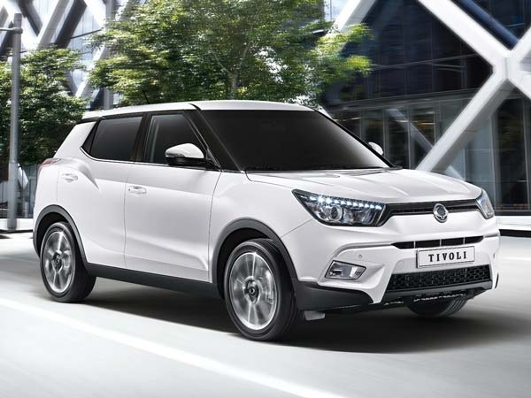 Exclusive: SsangYong Tivoli Spotted Testing Alongside Hyundai Creta In Coimbatore