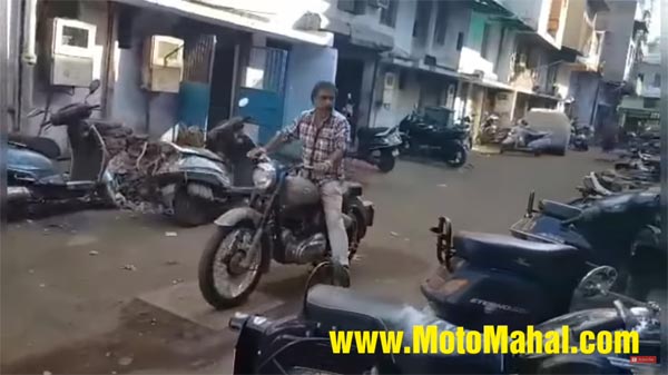 Une Indian avec marche arrière ! 01-1514791158-royal-enfield-bullet-gets-reverse-gear-4