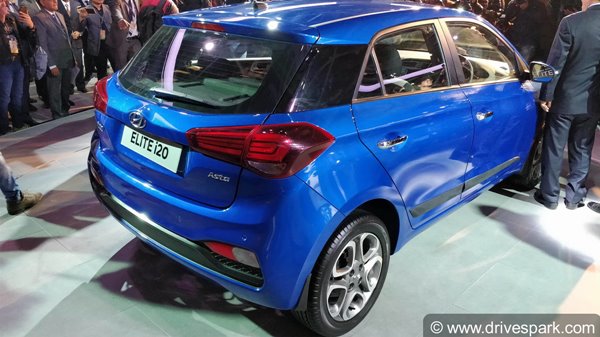 New Hyundai i20 Facelift First Look Review — Design, Specifications, Features And Images