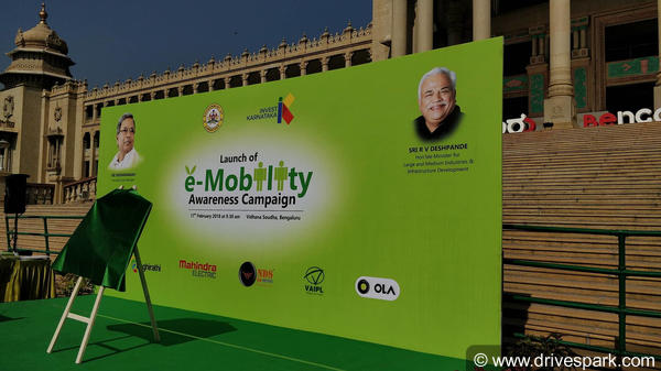 Mahindra Electric Delivers First Batch Of 50 eVerito Electric Vehicles