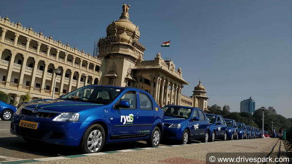 Mahindra Electric Delivers First Batch Of 50 eVerito Electric Vehicles