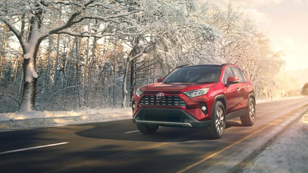 2018 New York Auto Show: Toyota RAV4 SUV Revealed; Specifications, Features & Images