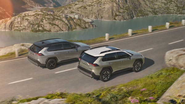 2018 New York Auto Show: Toyota RAV4 SUV Revealed; Specifications, Features & Images