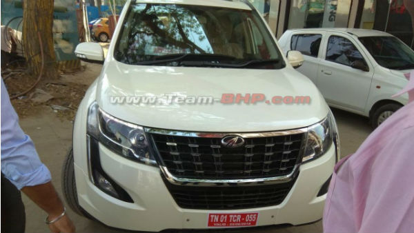Mahindra XUV500 Facelift Caught Undisguised; Launch Expected Soon