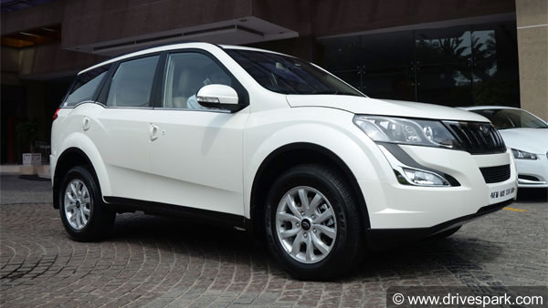 Mahindra XUV500 Facelift Caught Undisguised; Launch Expected Soon