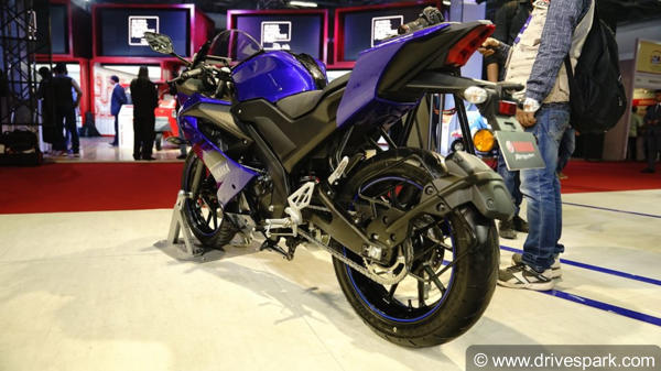 Yamaha R15 V3.0 Vs. R15 V2.0 Comparison: Design, Specifications, Features & Price
