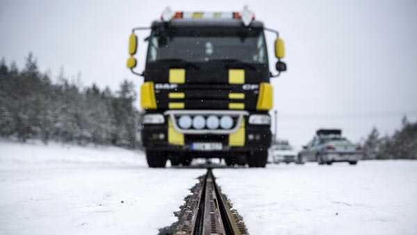 World S First Electric Car Charging Road Opens In Sweden The World S First Electric Car Charging Road Opens In Sweden The Charges Evs On